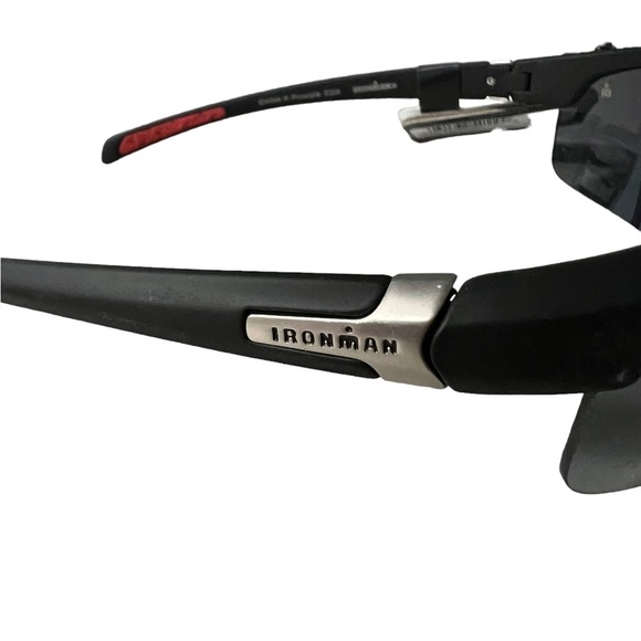 Foster Grant Ironman Black Sunglasses 100% UVA-UVB Protection - Picture 2 of 6